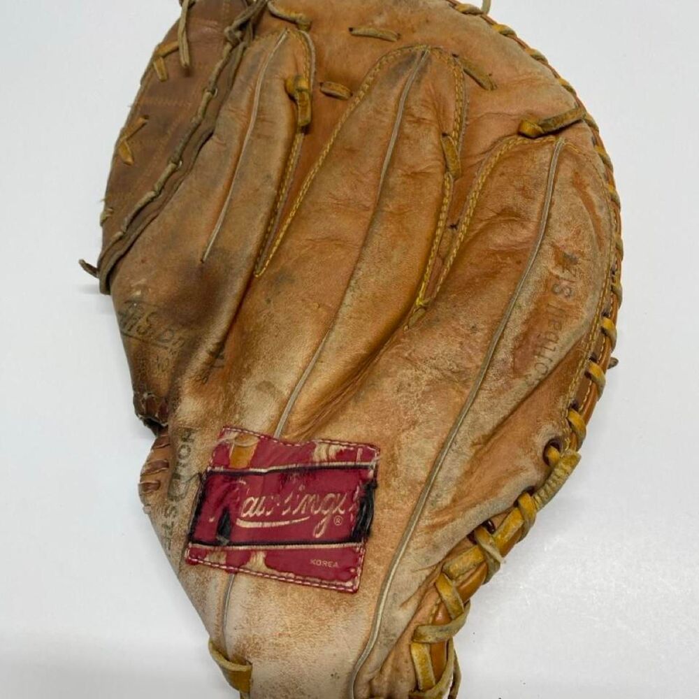 vintage baseball  Rawlings RFM6 first base mitt stamped signature